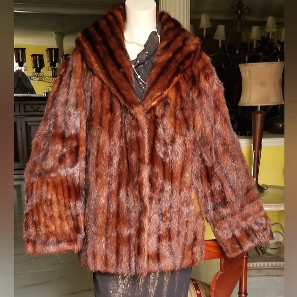 Dramatic 1950s Old Hollywood Film Noir Dark Brwn striped Oversized Mink Fur Coat